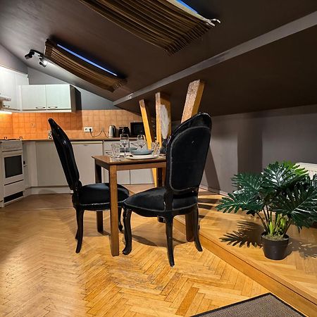Historic Residence Apartments At Old Town Tallinn Ngoại thất bức ảnh